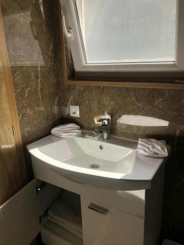 Bosanski Petrovac Other | Vikednica ZEA