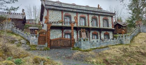 Blaker Villa | Viking House