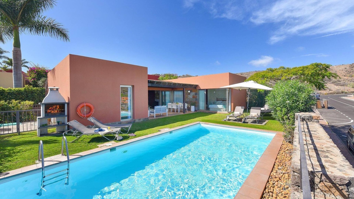 Salobre Villa | Villa Mira Salobre | Luxury Retreat in Gran Canaria | Private Outdoor Heatable.