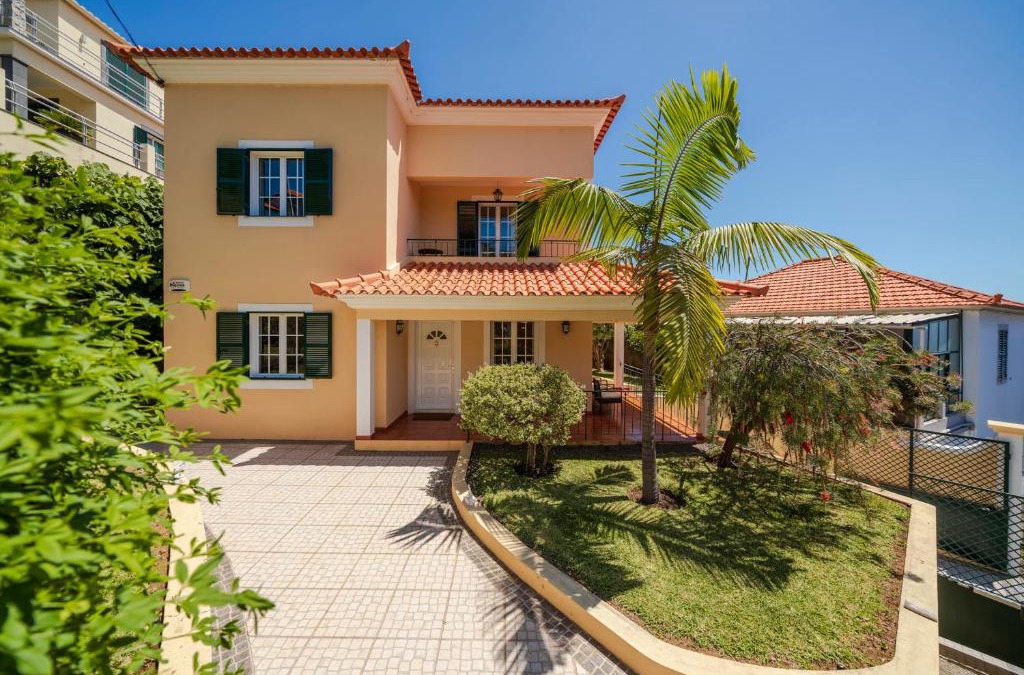 Santa Maria Maior Villa | Vila Boa Vista by An Island Apart