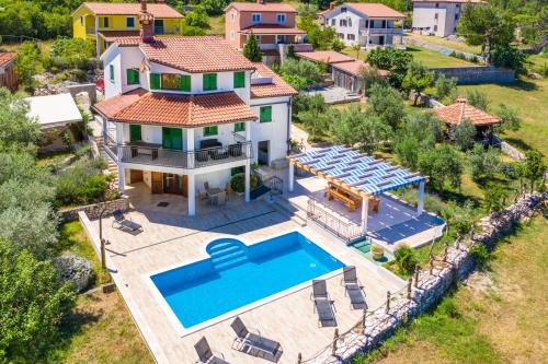 Bartici Villa | Vila Eva