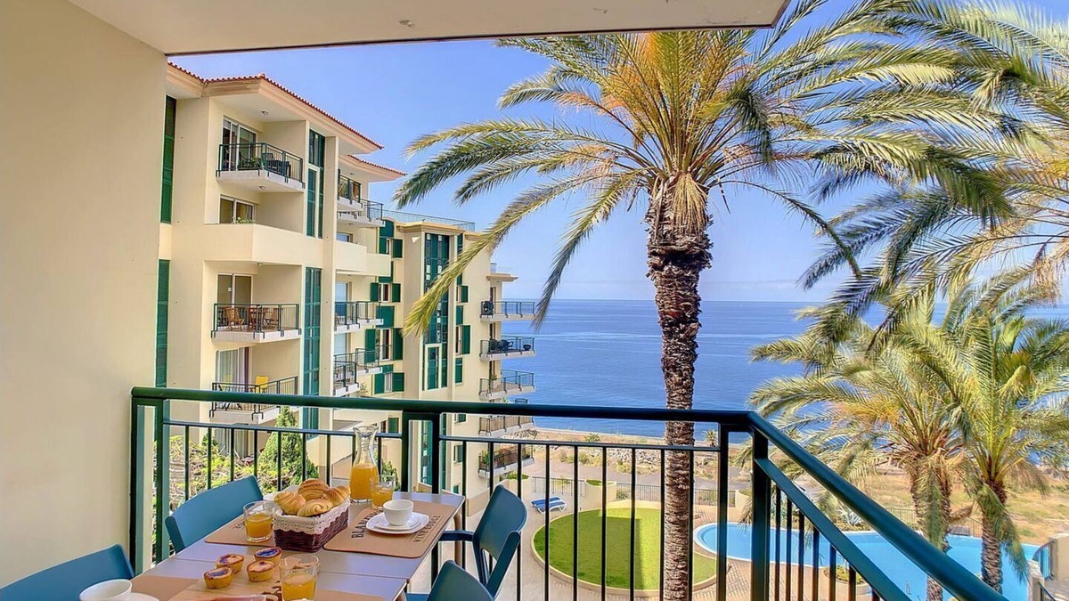 Sao Martinho Apartment | Vila Formosa Top View by LovelyStay