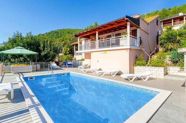 Blato House | Vila petra