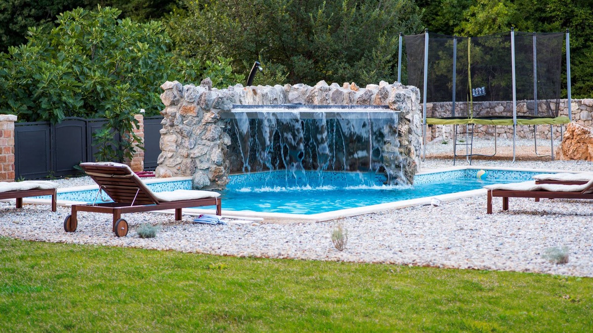 Vrbnik Villa | Vileletta with pool, waterfall, large garden - TRAVELER Reisburo Krk - ID 2212