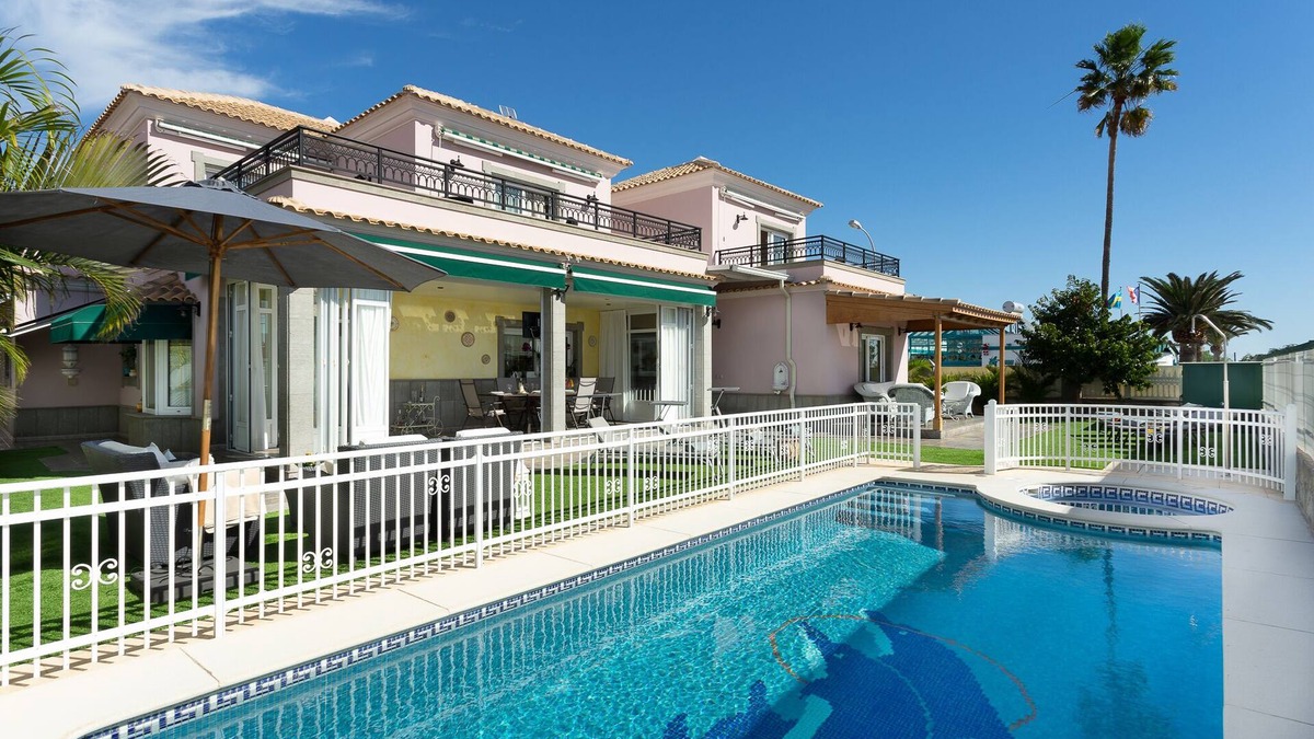 Sonnenland Villa | Villa Dalara Maspalomas, private Pool and Jacuzzi