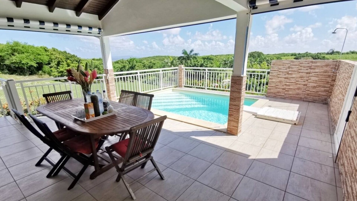 Saint-Francois Villa | Villa à St François 3 chambres piscine - G005A