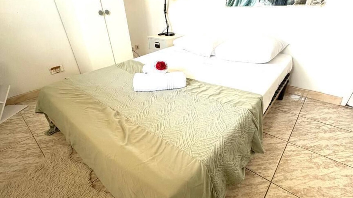 Fabregues Apartment | Villa Élégance, Pool, Garden, Wifi, Terrace
