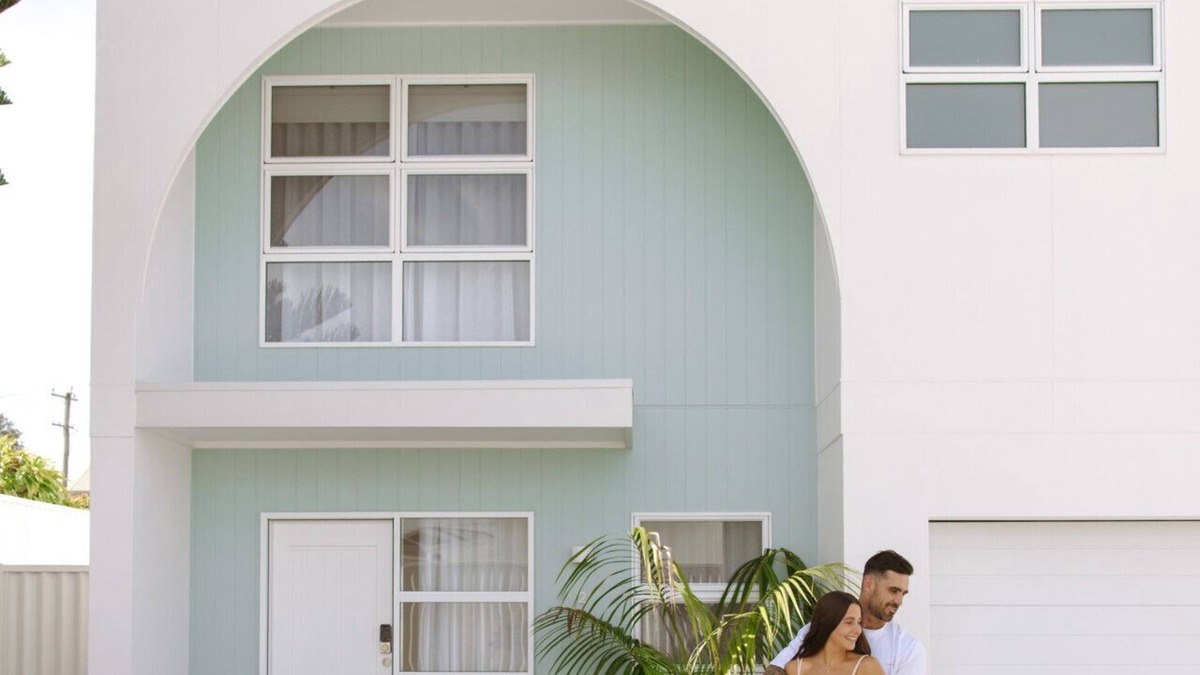Anna Bay Villa | Villa 1 | Luxe 3BR Retreat w/Pool Near Beach