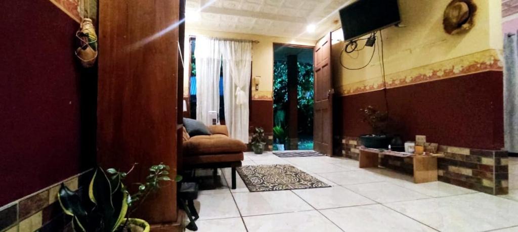 Guacimo Hotel | VILLA 10 DE JULIO