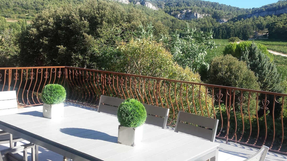Roquefort-la-Bedoule Villa | Villa 10mn from Cassis, dominant view of the vineyards