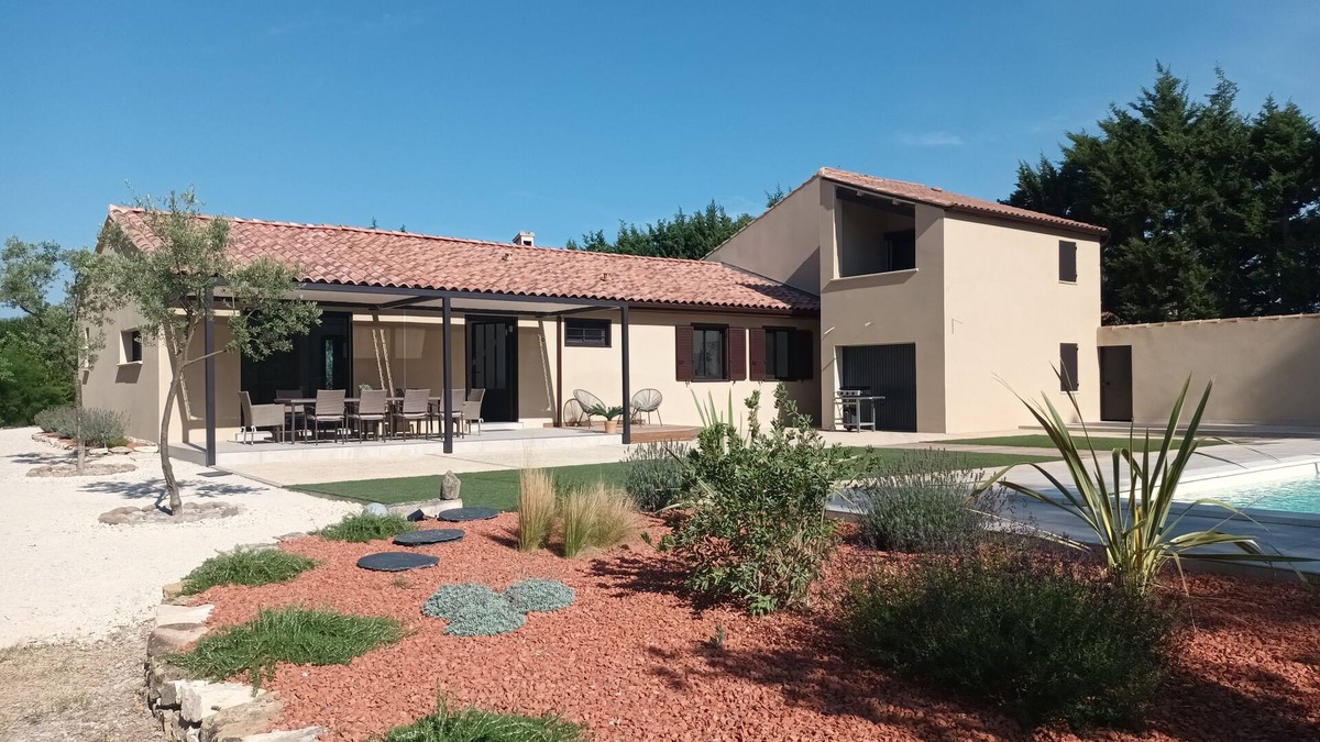 Orange Villa | Villa 12 pers, air-conditioned, 4x10 pool, poolhouse, in the countryside but not isolated.
