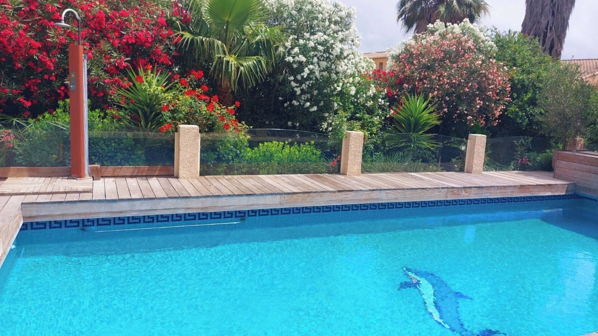 Agde Villa | Villa 175 m2, 8 pers, 4 bdrms, air-conditioned, quiet, large swimming pool, jacuzzi, Grau d'Agde