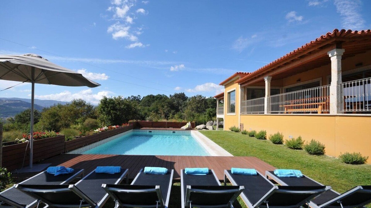 Calheiros Villa | Villa 272 Luxury Holiday Villa overlooking Valley