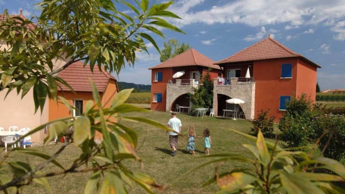 Prayssac Villa | Villa 3 étoiles - Piscine - eeidhb