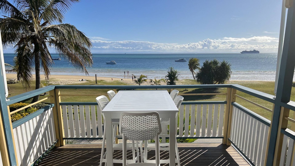 Brisbane Waterfront Villa | Villa 35 - Air conditioned beach front villa