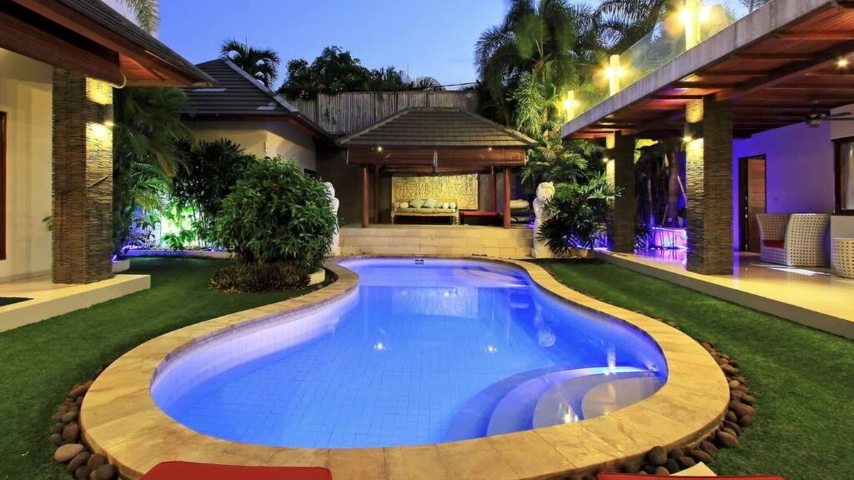 Drupadi Villa | Villa 5 BR Seminyak, Bali