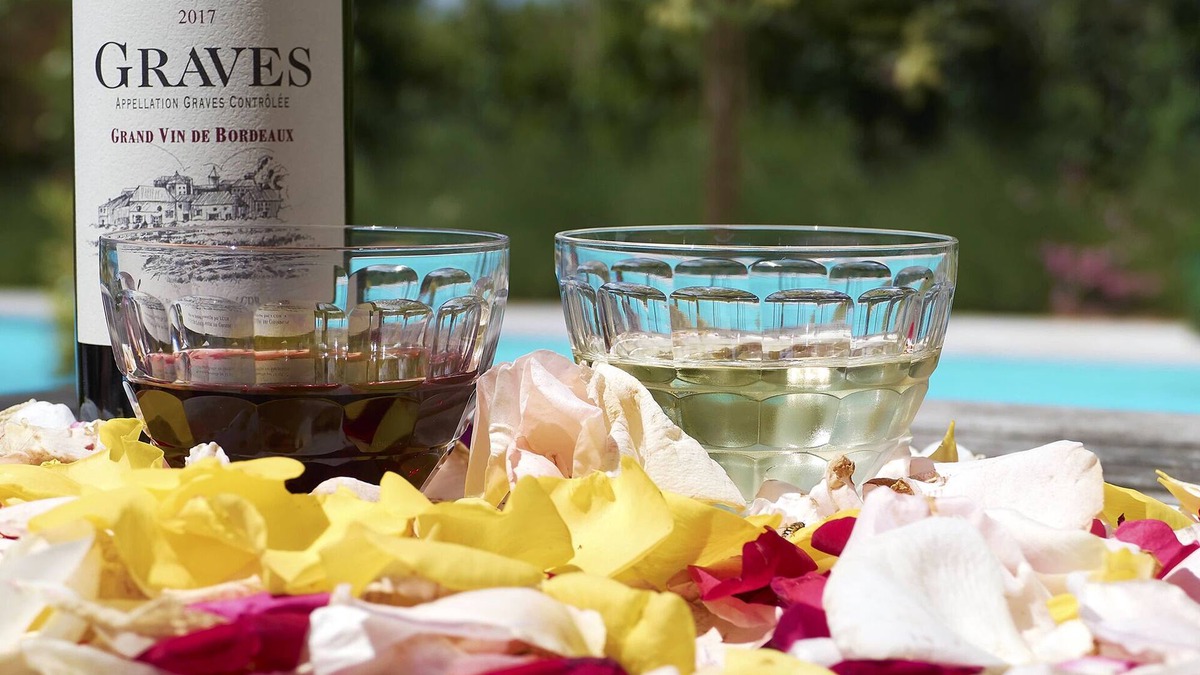 Saint-Mary Villa | Villa 5 Roses - Exclusive villa in the French Countryside with a private pool