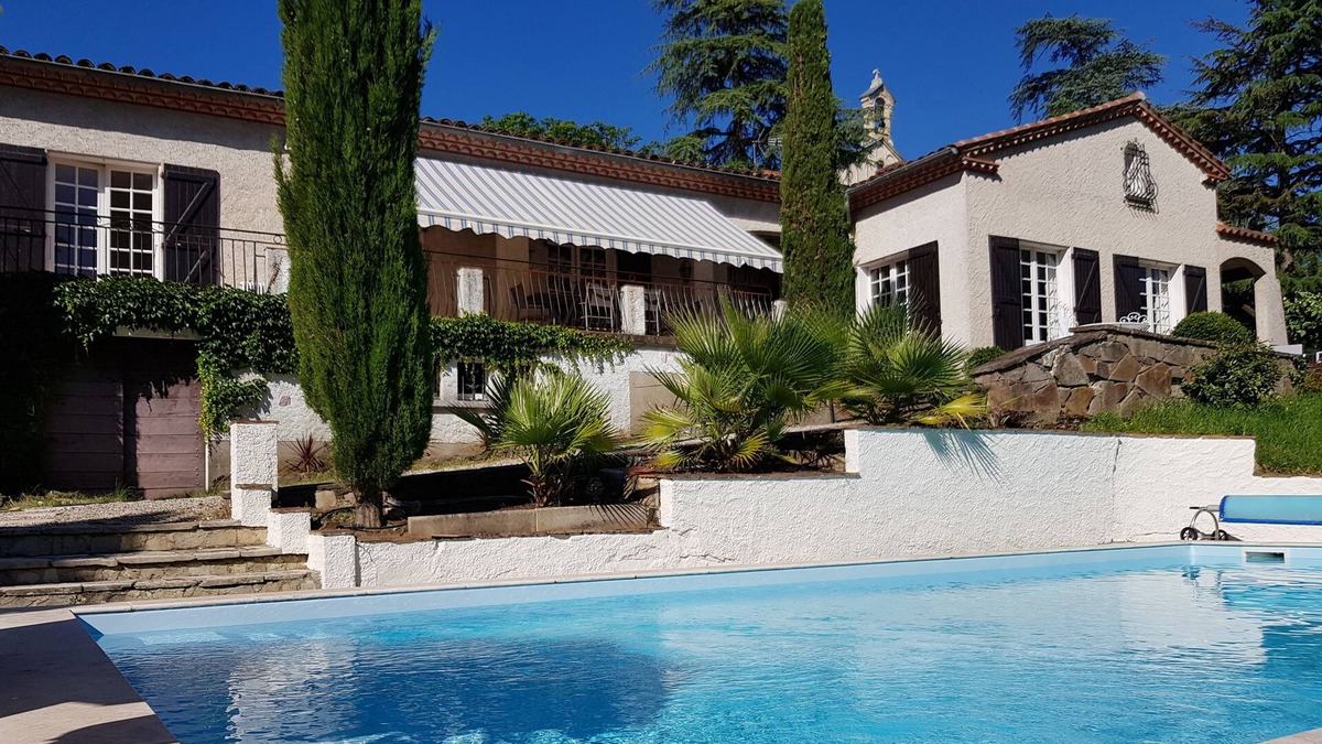 Castres House | VILLA 6 to 12 PEOPLE WITH HEATED POOL