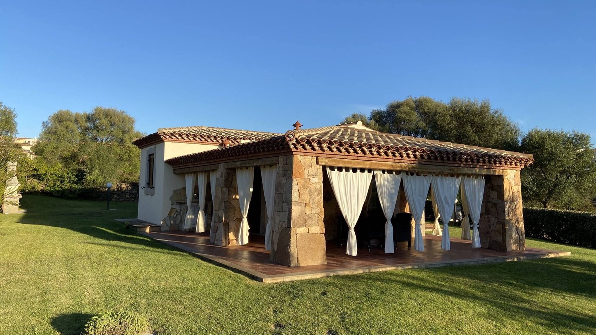 Tanaunella Villa | Villa, 600m garden,parking,shower,barbecue,large veranda with kitchenette