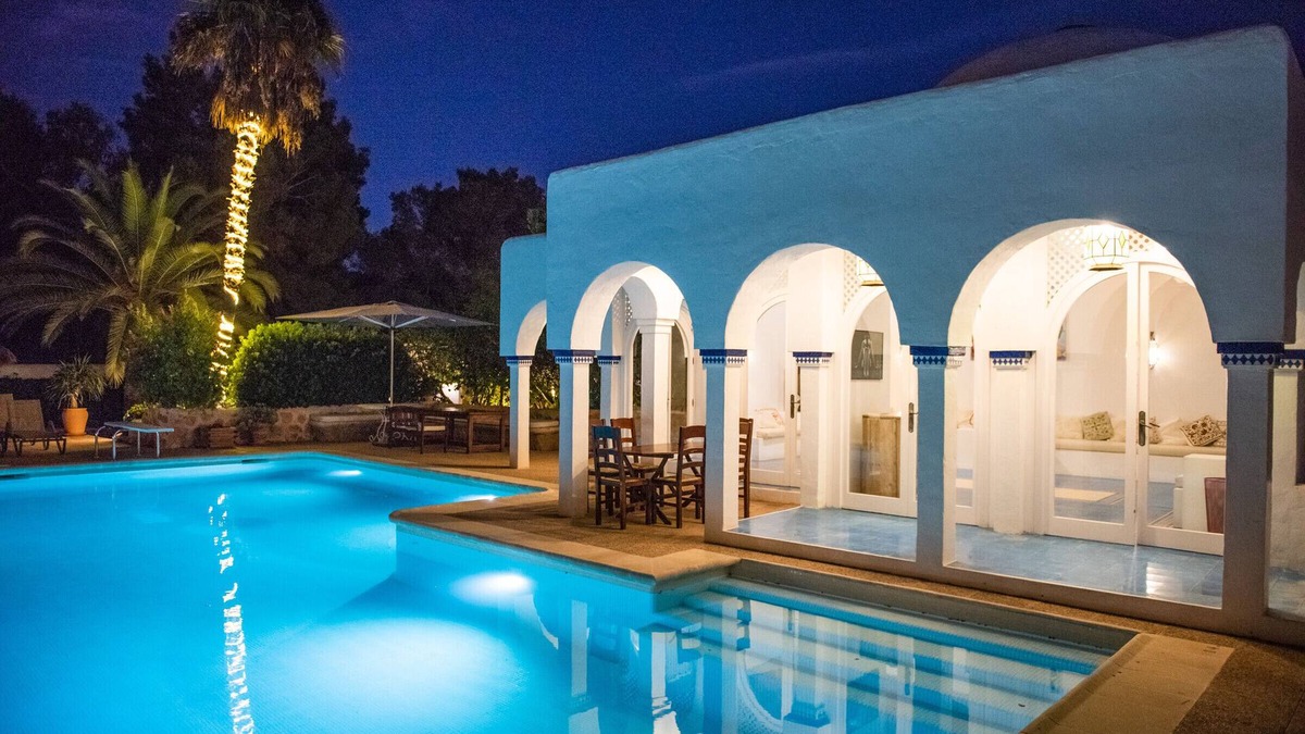 Santa Eulalia del Rio Villa | Villa, 7BR, Sea views, walk to the beach, pool house