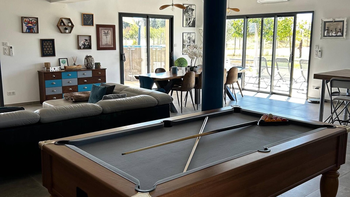 Montbazin Villa | Villa 8-10 pers, 4 suites 20 min from Sète and Montpellier