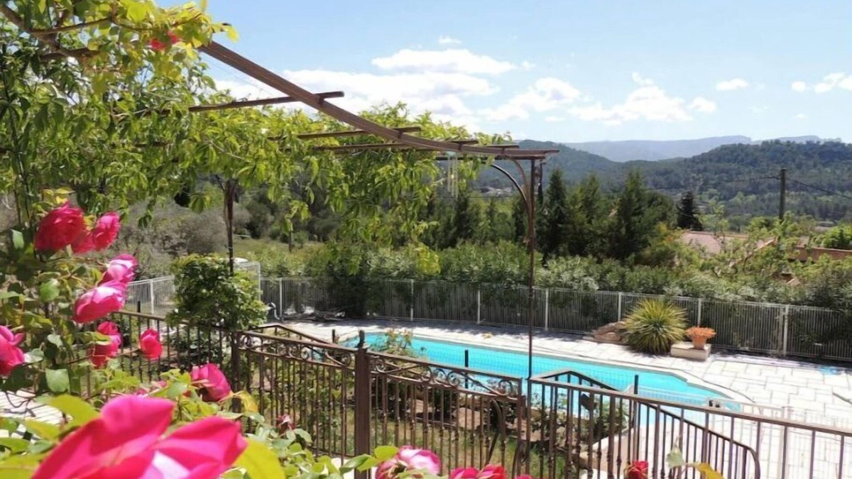 La Bouilladisse House | Villa 8 Personnes Très Calme Proche Mer et Aix en Provence