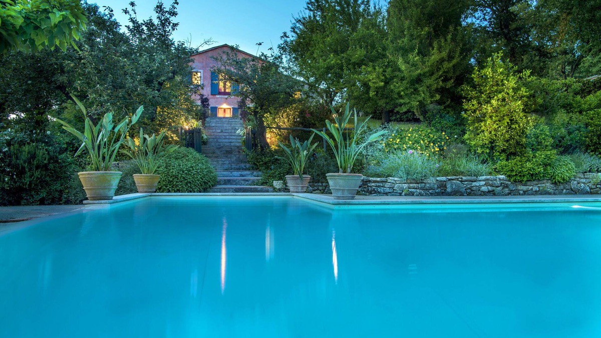 San Casciano dei Bagni Villa | VILLA ANGELICA 14 pax, Swimming pool, garden, BBQ near to Siena