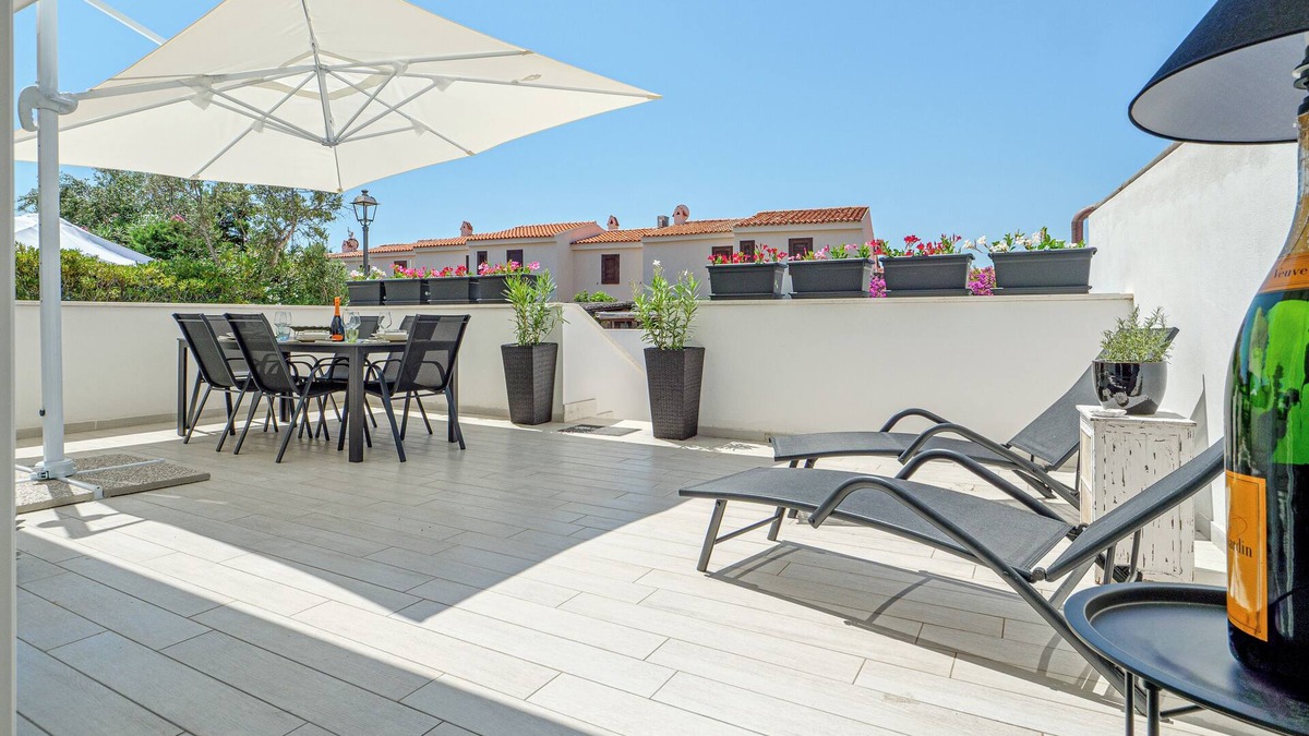 Baia Caddinas Villa | Villa 'Ada' with Sea View, Wi-Fi and Air Conditioning