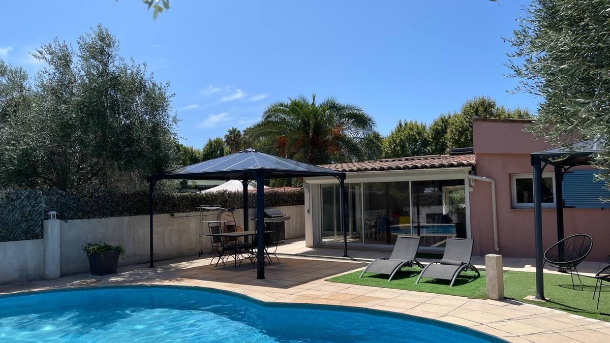Antibes House | Villa air-conditioned pool 3 bedrooms sea 800m