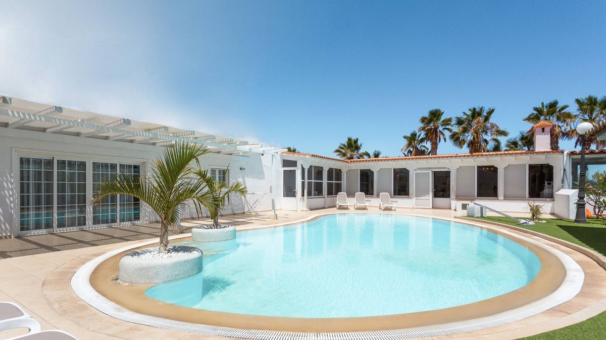 San Miguel de Abona Villa | Villa Alamos Park, Golf Del Sur - Huge 10 bed villa with private pool