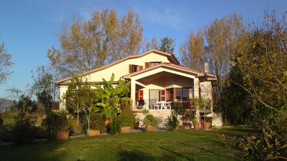 Le Caselle Villa | Villa Alberto, tranquil countryside btw Rome & Naples, stunning mountain views