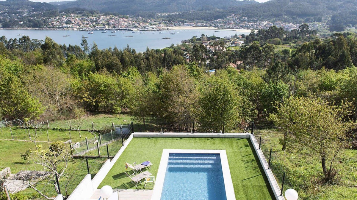 Hio Villa | Villa Aldán (252), sea views & close to the beach