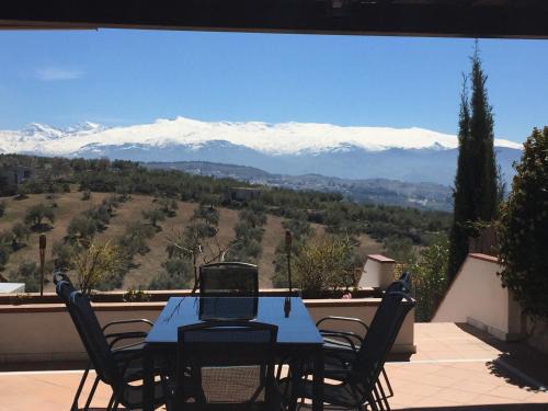 Nivar House | Villa Alfaguara-Holiday Home Granada & Sierra Nevada
