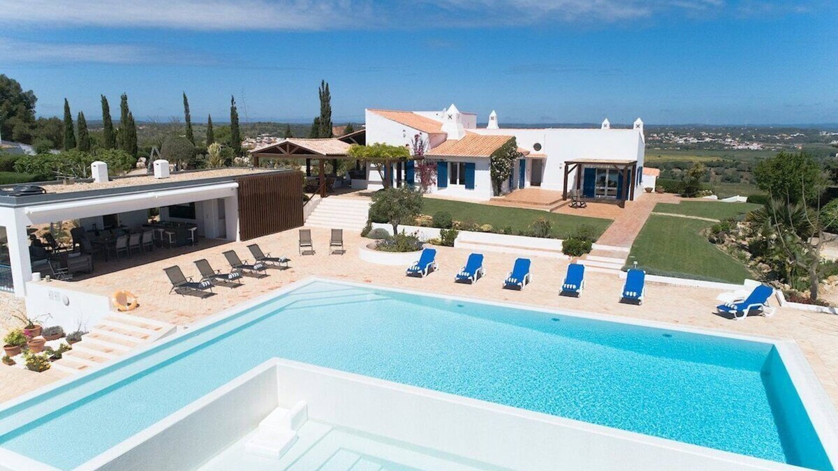 Lagos Villa | Villa Alfarrobeira - Superb Villa located on the cliff overlooking Lagos Marina