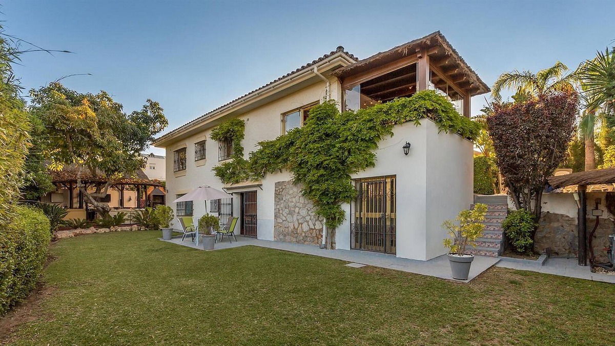 Capitana Villa | Villa Alighieri with pool