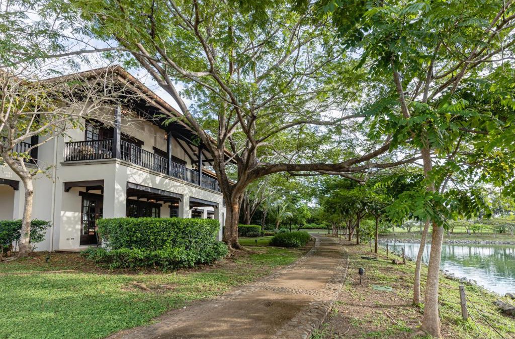 Tamarindo House | Villa Almendro