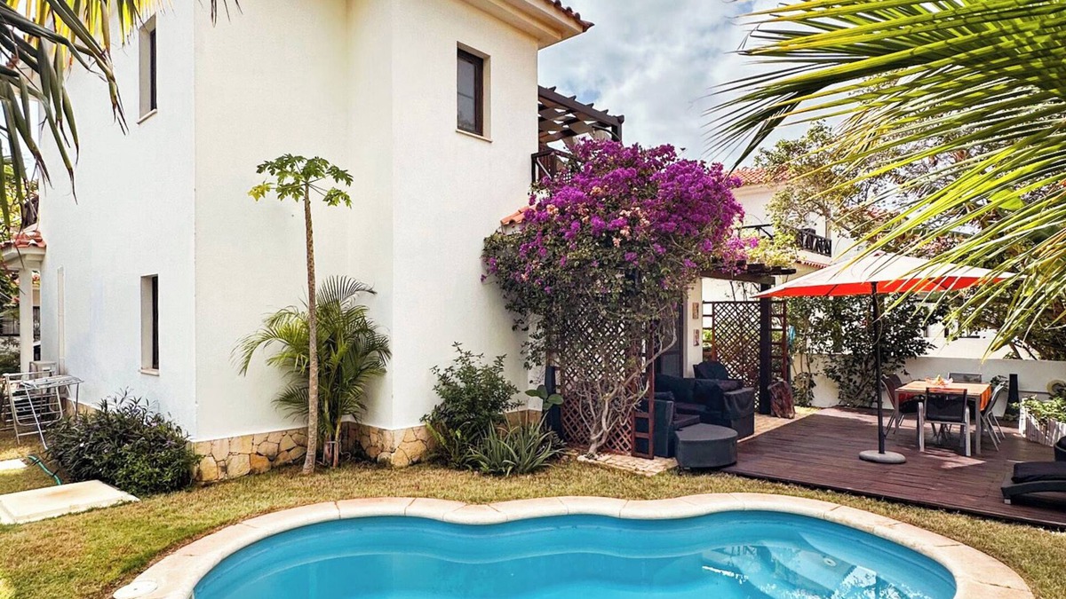Santa Maria Villa | Villa Amalia - 3 bedroom villa w/a private pool, beach access and fast Wi-Fi