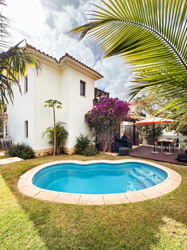 Santa Maria Villa | Villa Amalia - 3 bedroom & bathroom villa with a private pool