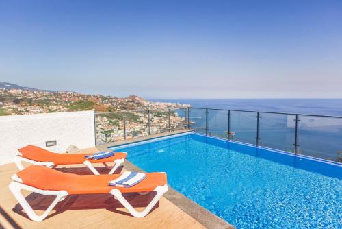 Camara de Lobos Villa | Villa Amplitude