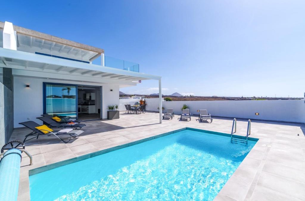 Puerto Calero Villa | Villa Andrea del Mar by Villa Plus