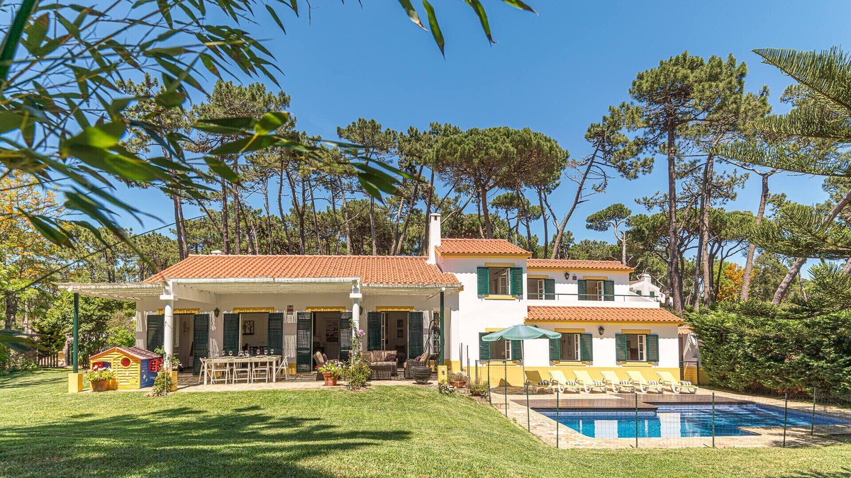 Colares Villa | Villa Anita - Wonderful Villa with Pool in Magical Sintra by Allure Villas