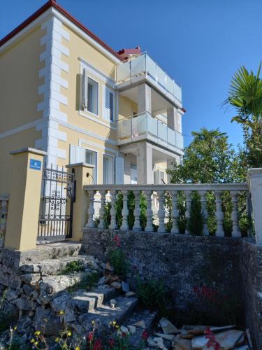 Ika Apartment | Villa Anna