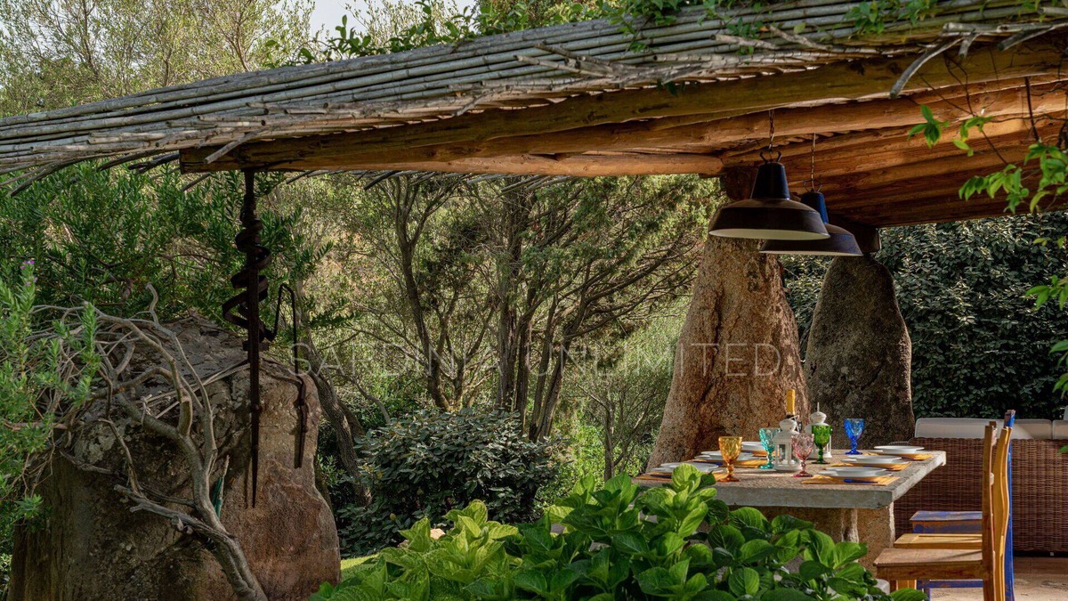San Pantaleo Villa | Villa Antares: a splendid garden in the center of the Costa Smeralda.