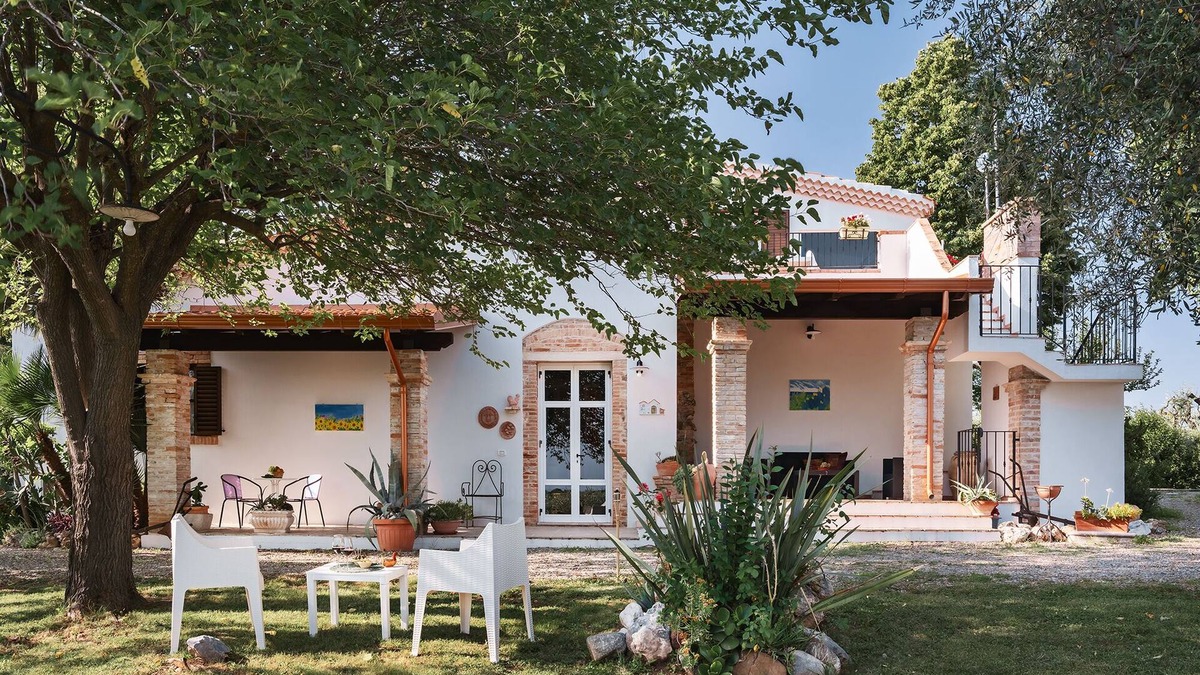 Pisticci Villa | Villa Antonella - Pisticci - The Manor House