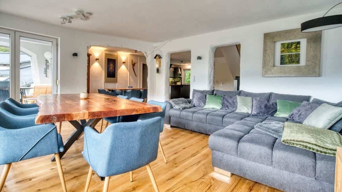 Triberg im Schwarzwald Condo | Villa Arana | Forest View | Oven | BBQ | Balkony