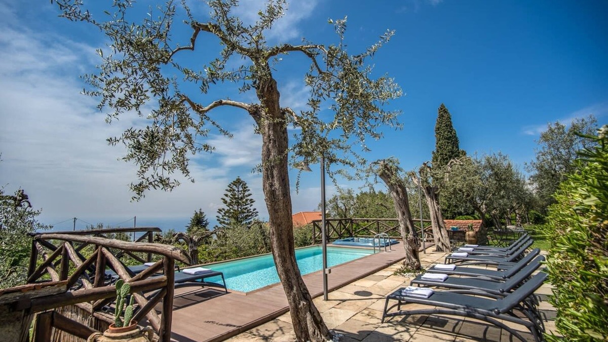 Schiazzano Villa | Villa Aragona in Massa Lubrense