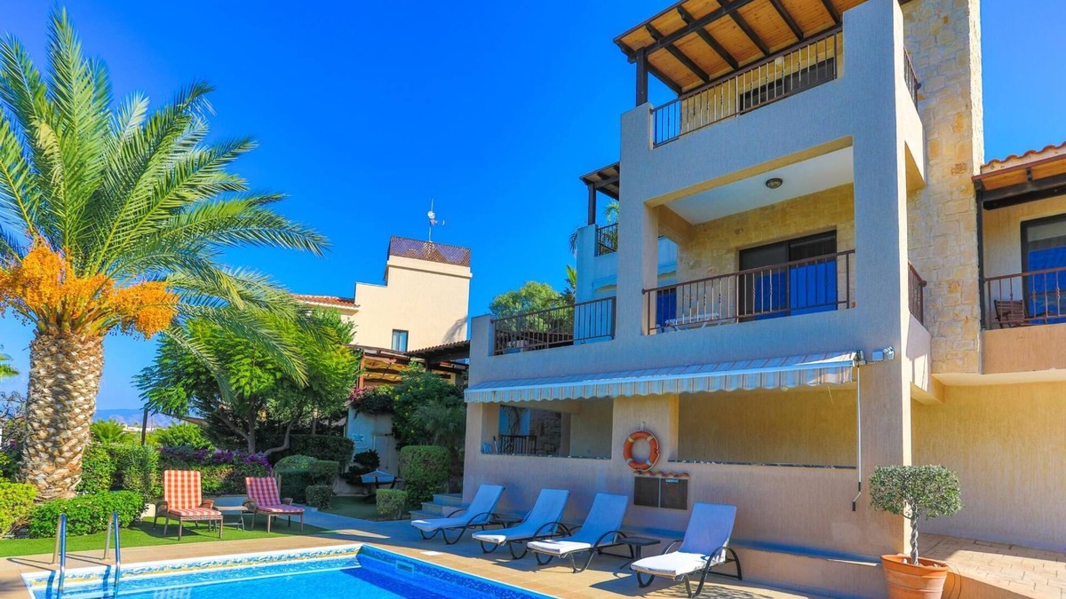 Latsi Villa | Villa Arbanassi in Latchi