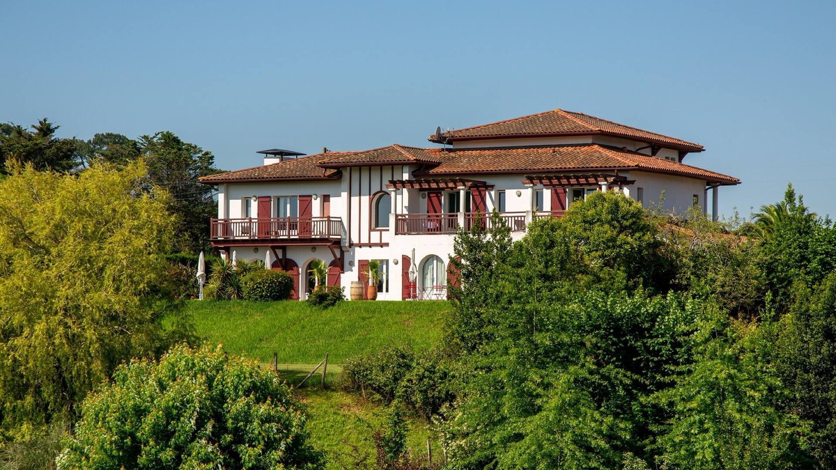 Ahetze Villa | Villa Arguibel Guethary 5 Bedrooms
