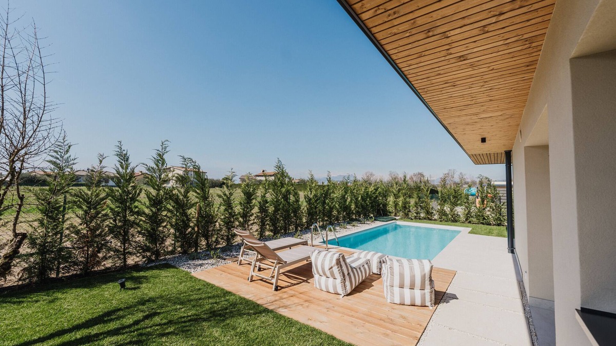 Montioni Villa | Villa 'Artylino' with Private Pool, Wi-Fi and Air Conditioning