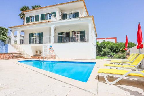 Monte Raposo Villa | Villa Ash